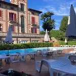 Hotel Conte Riccardi 3*