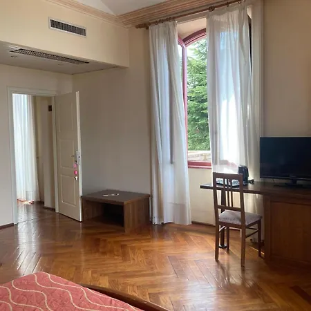 Szálloda Conte Riccardi Rocca D'Arazzo