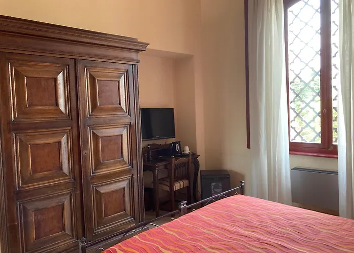Conte Riccardi Hotel