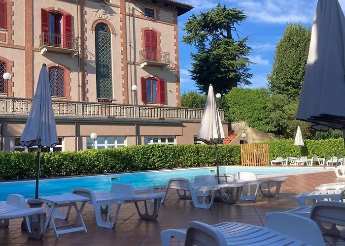 Hotel Conte Riccardi 3*